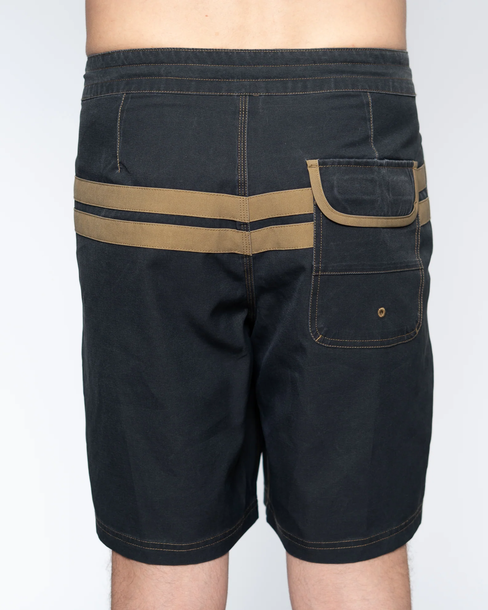 18" Ford Comp Boardshorts - Black - Image 2