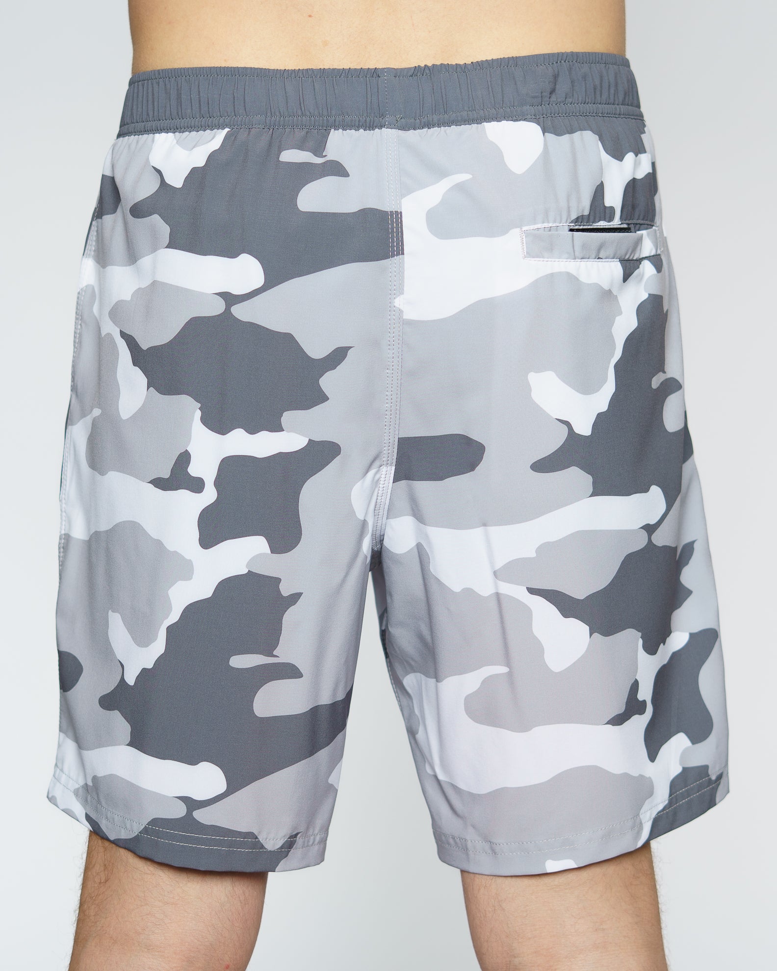 18" Levitate Camo Boardshorts - Image 2