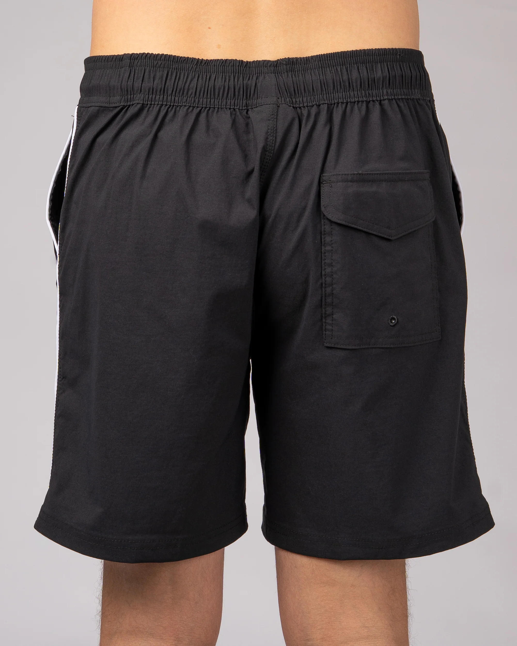 19" Lima Boardshorts - Black - Image 2