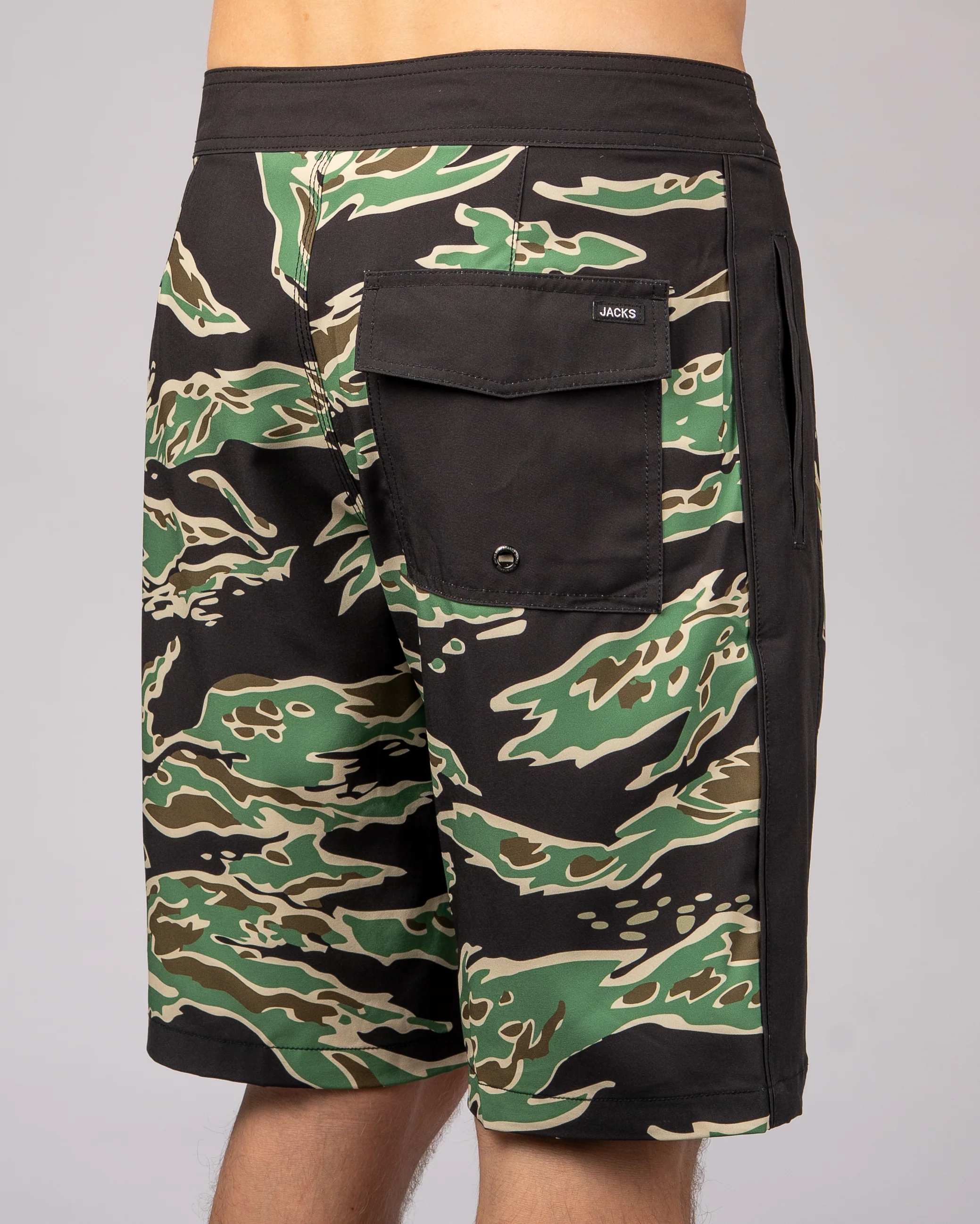 20" Camo Volley Shorts - Image 4