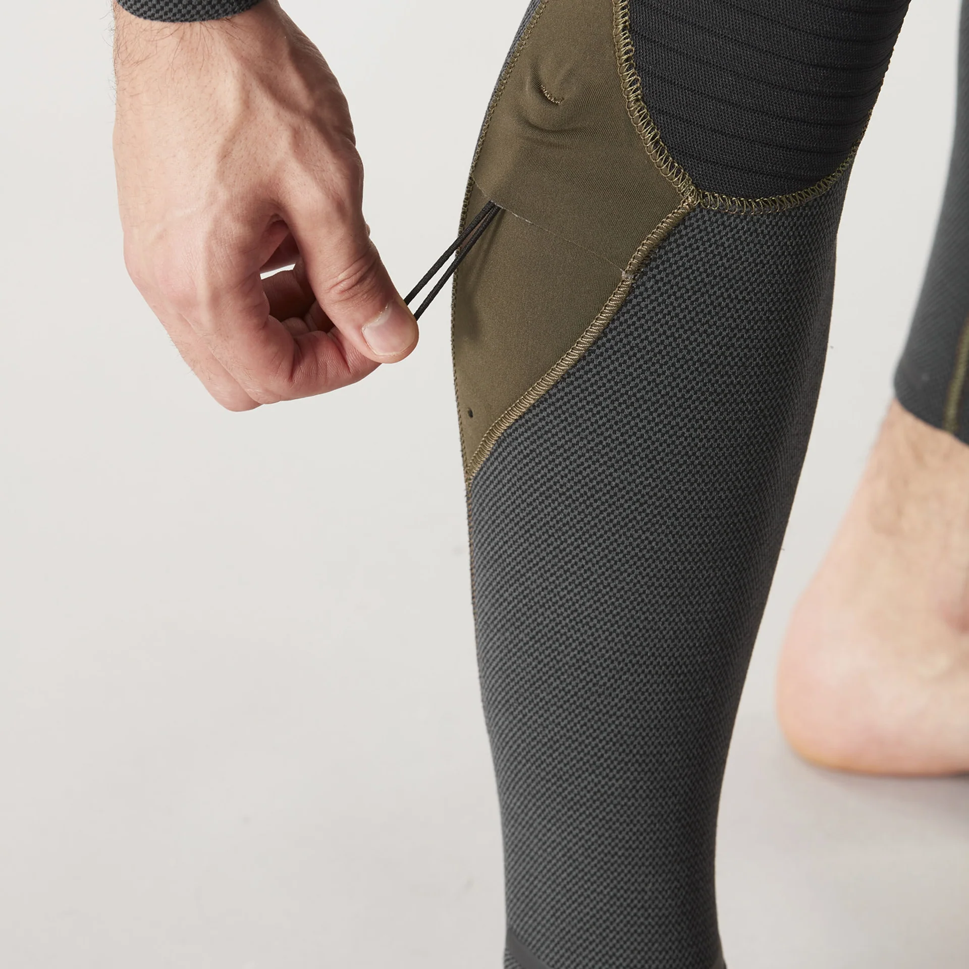 4/3mm Equation Flex Skin Front Chest Zip Fullsuit - Dark Army Green - Image 5