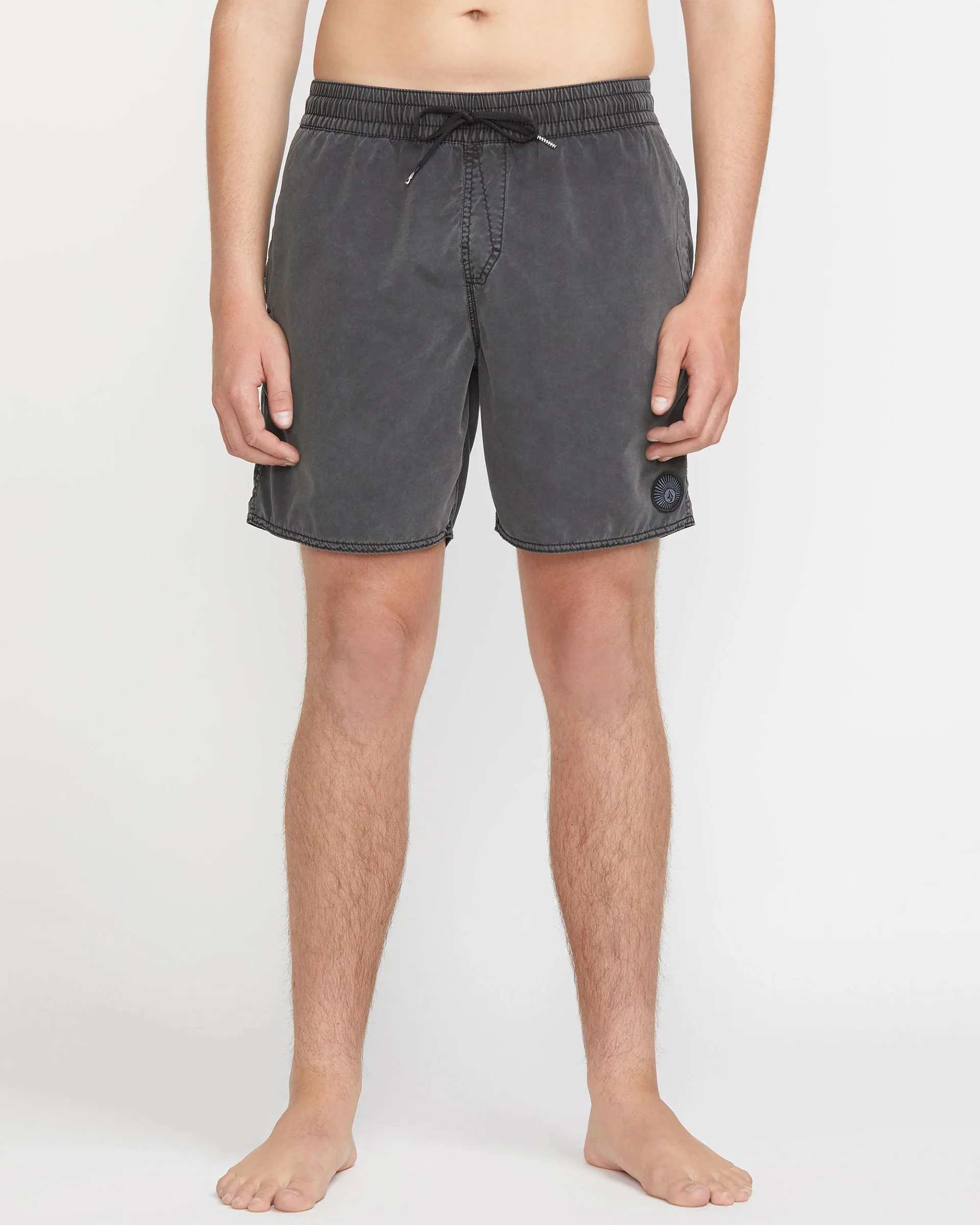 Center Trunks 17" - Black
