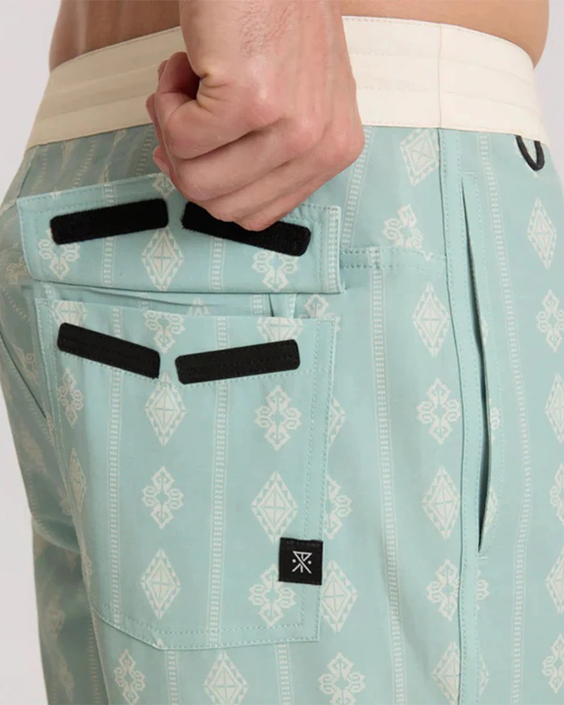 Chiller Scallop 17" Boardshorts - Image 5