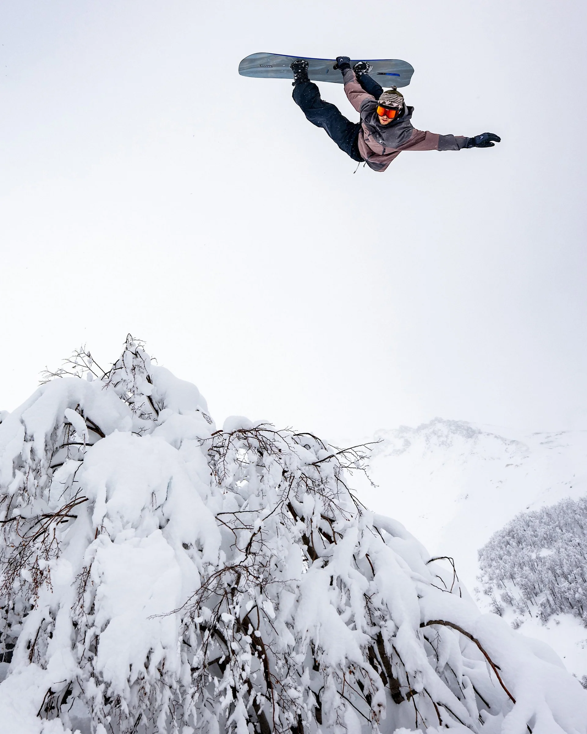 Commonwealth Snowboard '26 - Image 7