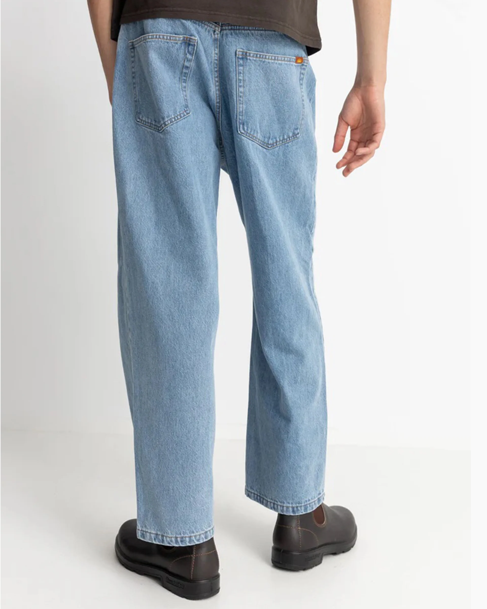 Essential Jean - Image 10