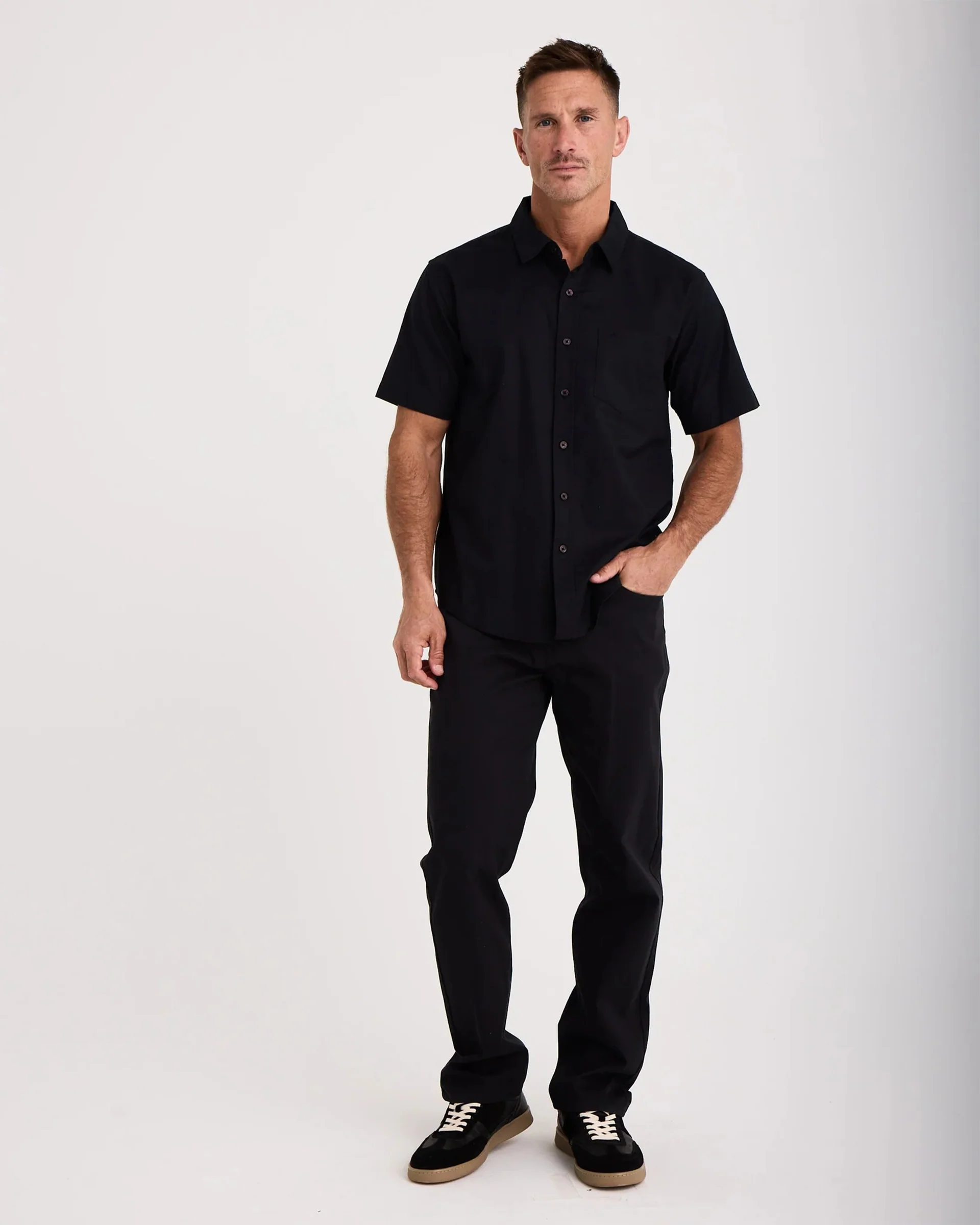 Everyday Oxford S/S Shirt - Pitch Black - Image 2
