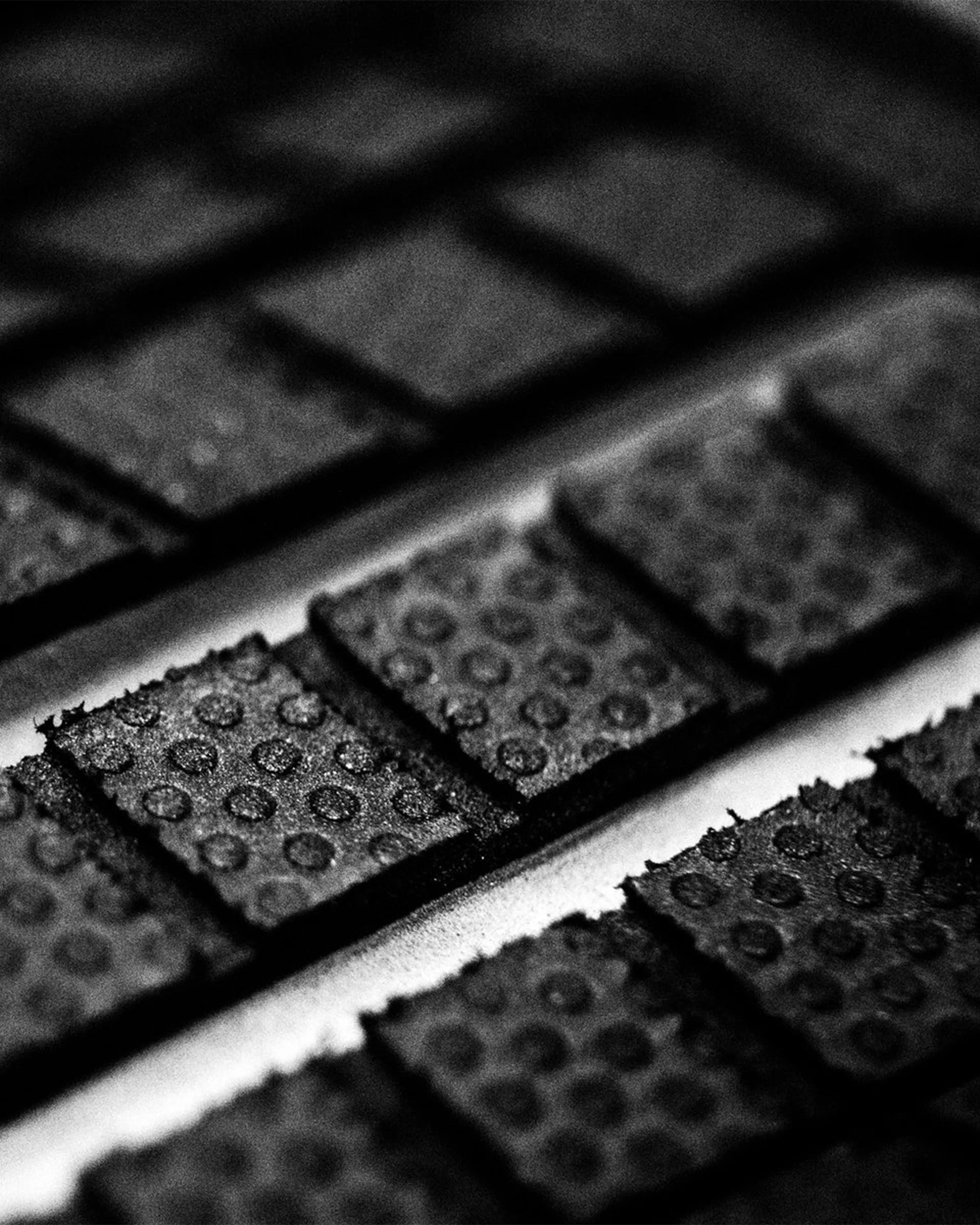 Filipe Toledo Treadlite Traction Pad - Charcoal/Red - Image 4