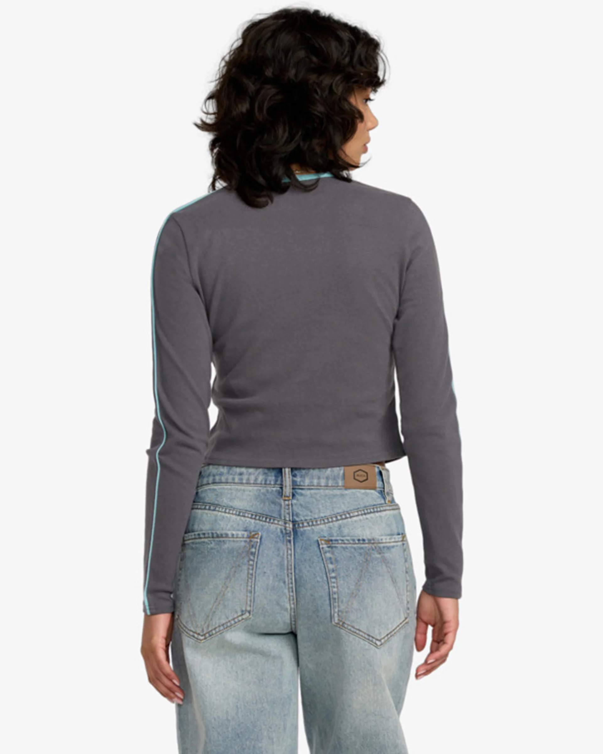 Hills L/S T-Shirt - Gravel - Image 2