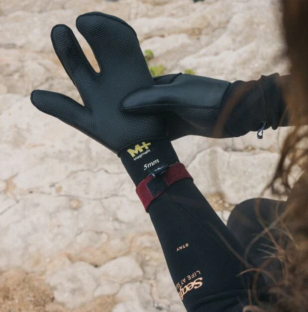 Magma Lobster 2/5mm Gloves - 2024 - Image 2