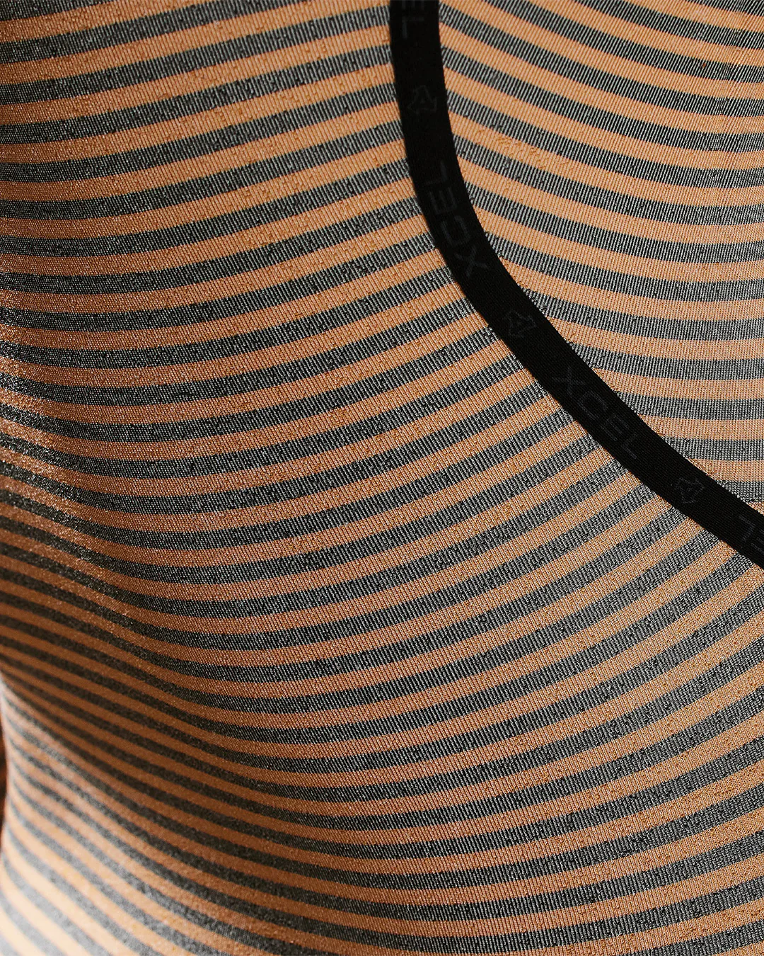 Comp+ 5/4mm Chest Zip Hooded Fullsuit - Image 4