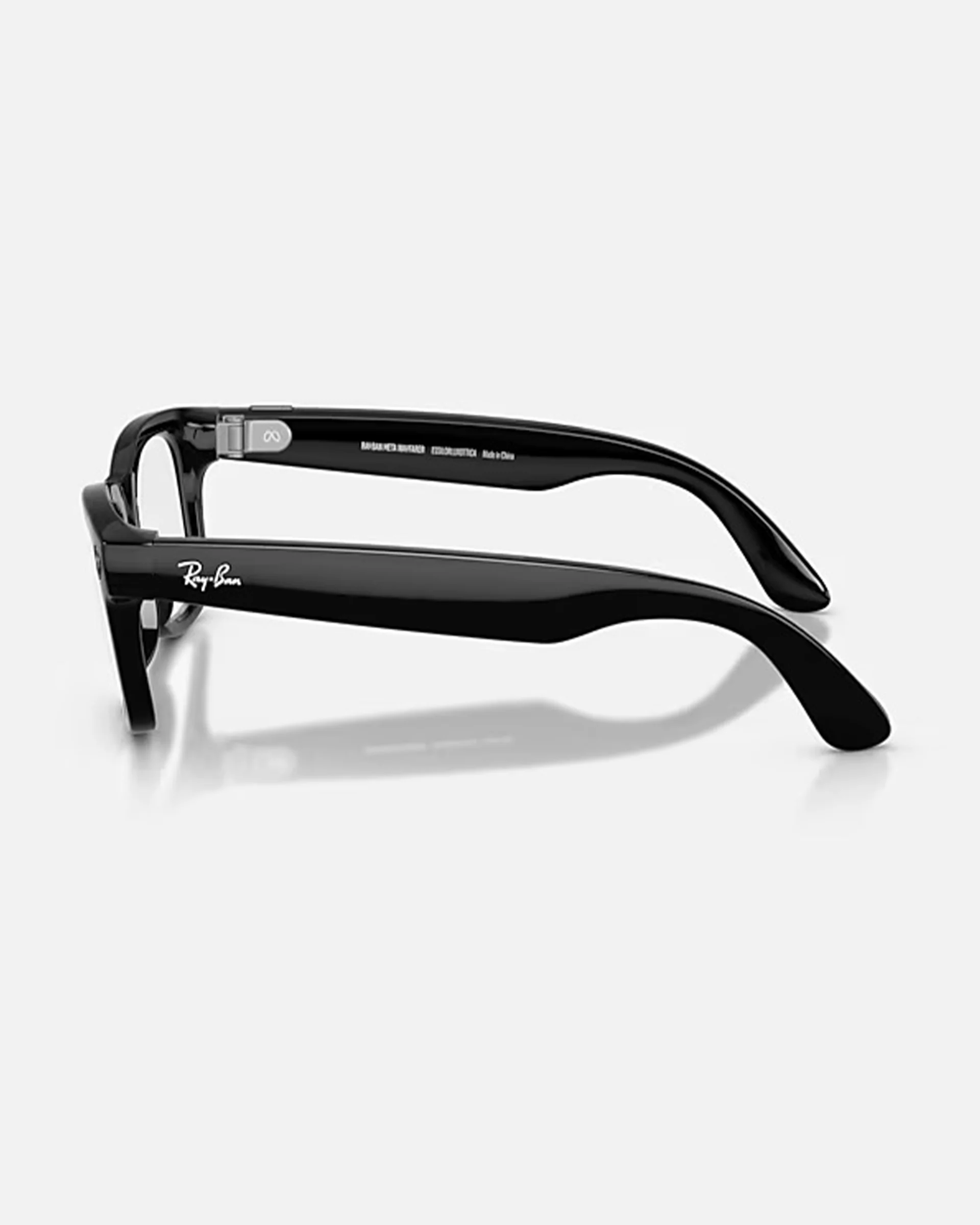 Meta Wayfarer Gen 2 Sunglasses - Shiny Black/Clear Graphite Green Transitions - Image 4