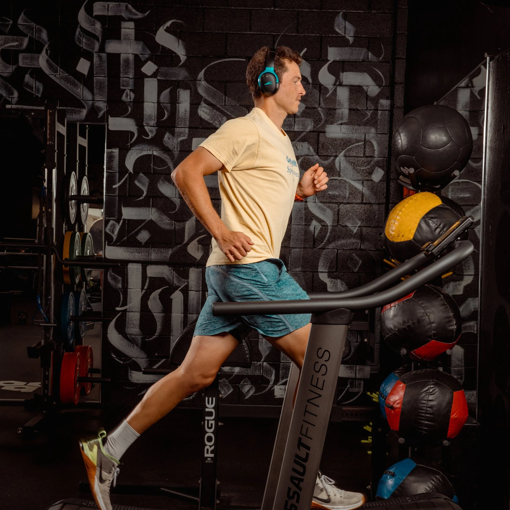 RIPT ULTRA Headphones - Image 8