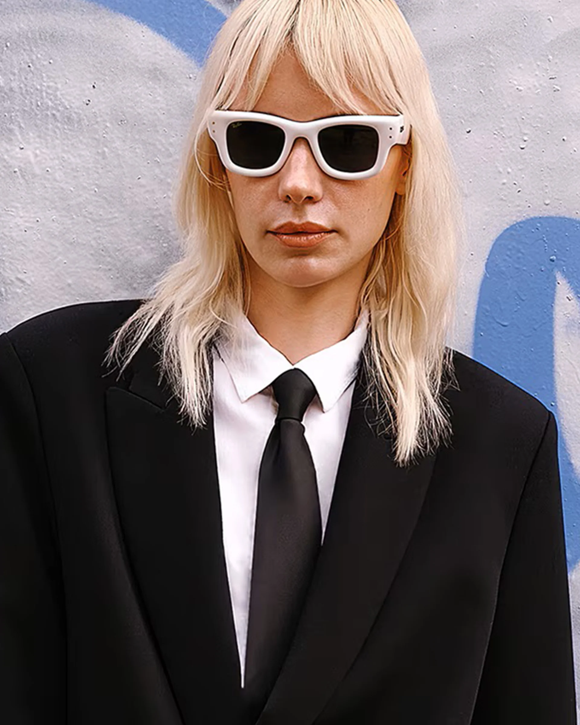 Wayfarer Puffer Sunglasses - Polished White/Ultra Black - Image 3
