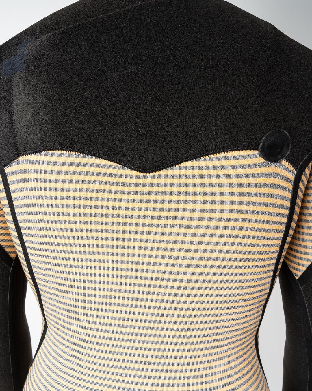 Women's Comp+ 4/3mm Chest Zip Fullsuit - Image 6
