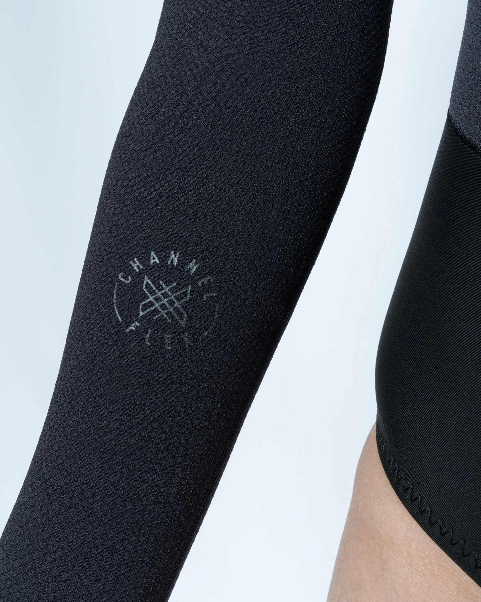 Women's Comp+ Long Sleeve Back Zip Springsuit 2/1.5MM - Black - Image 7