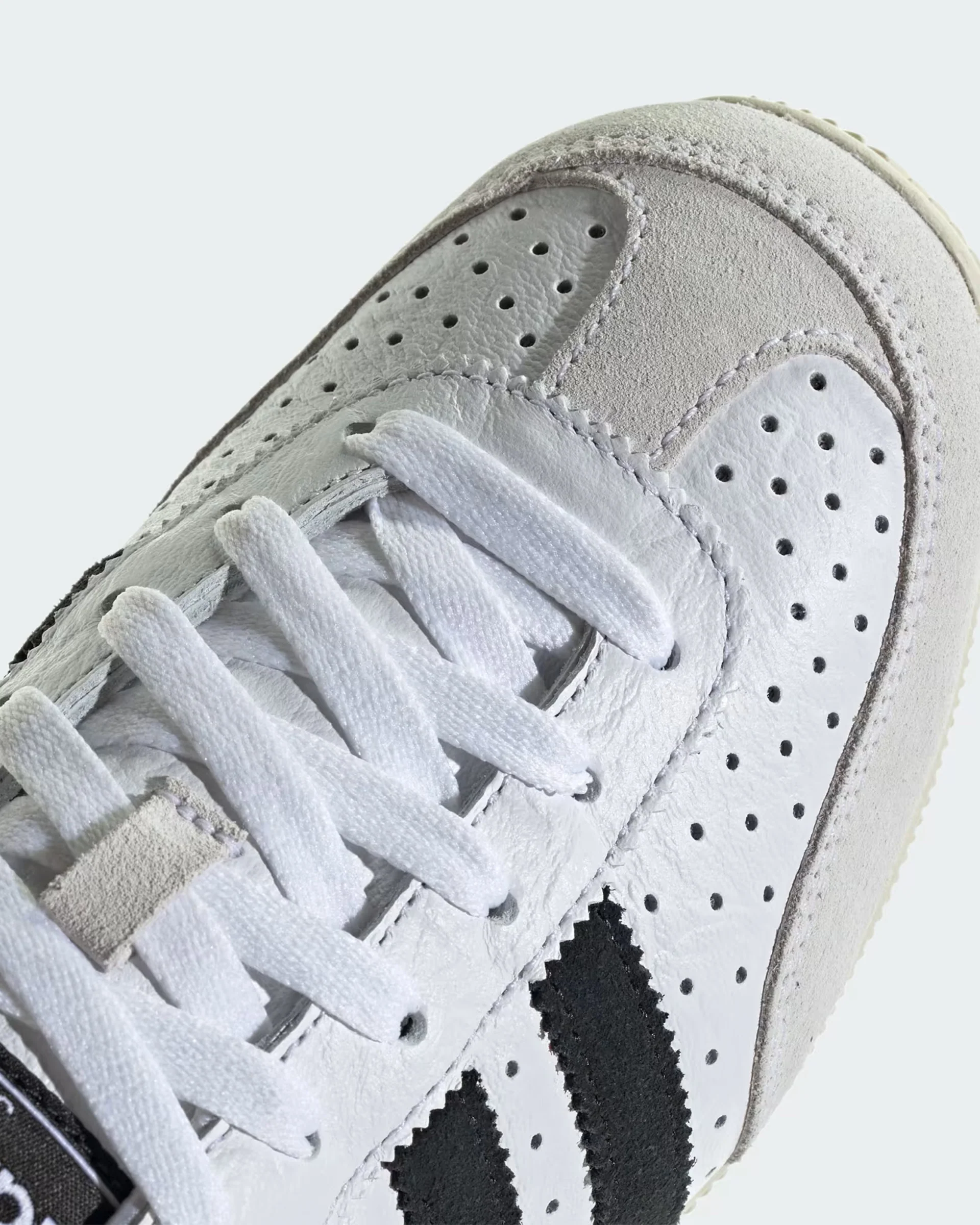 Women's Japan Shoe - Cloud White/Core Black/Gold Metallic - Image 10