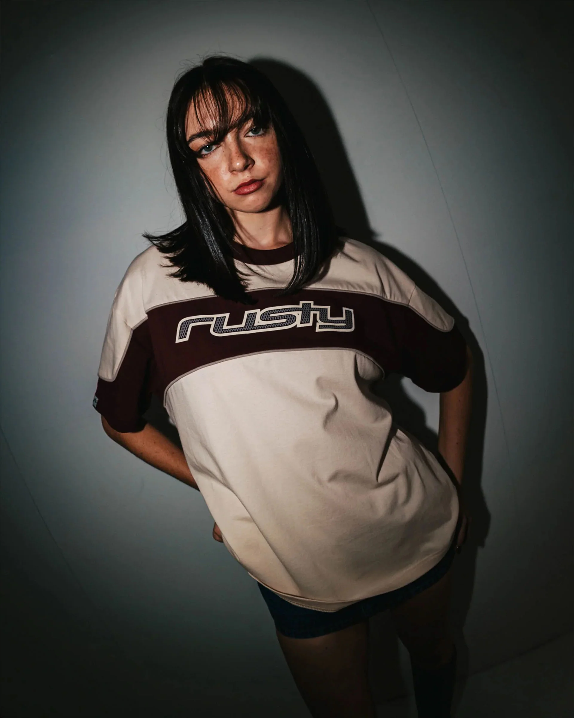 Women's Kinetic Oversize S/S T-Shirt - Cream/Burgundy - Image 5
