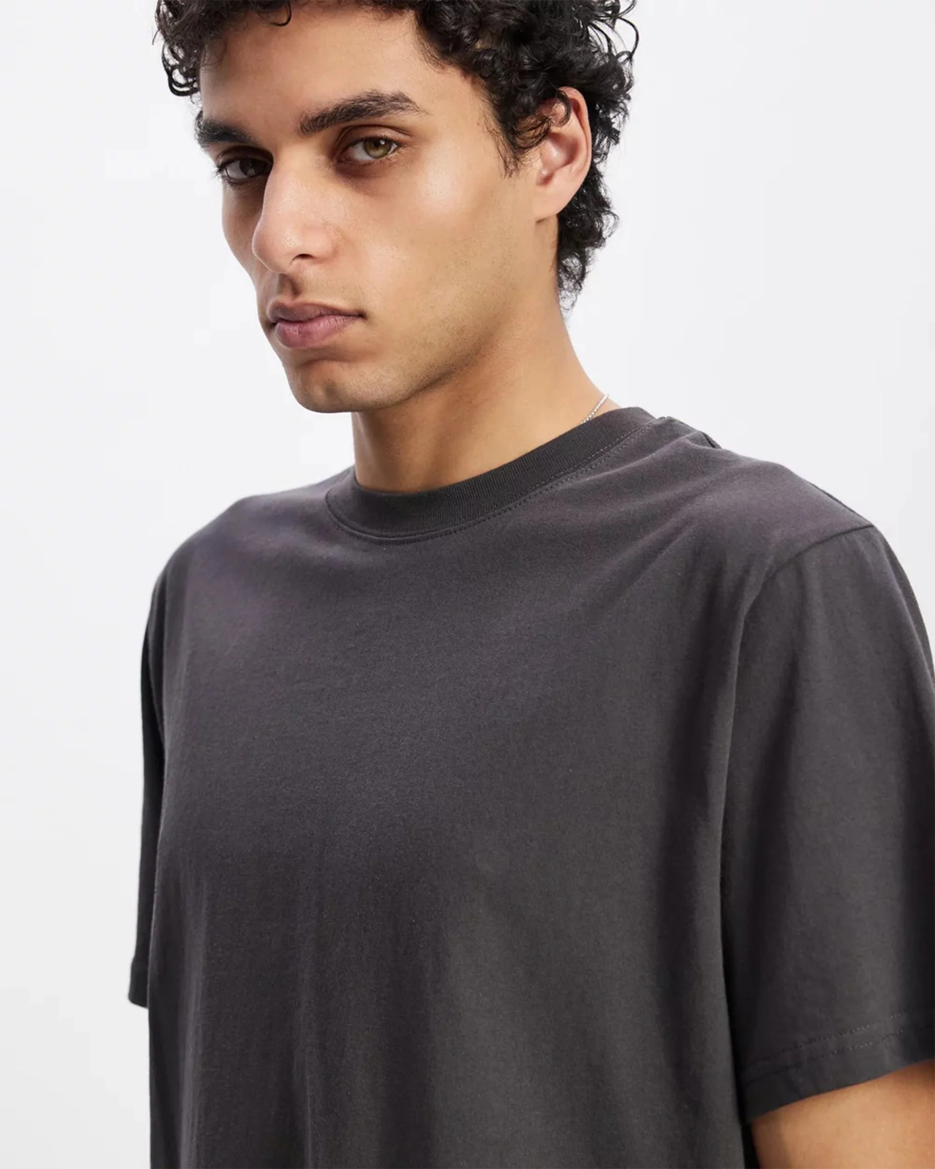 Woven Vintage S/S T-Shirt - Black - Image 3